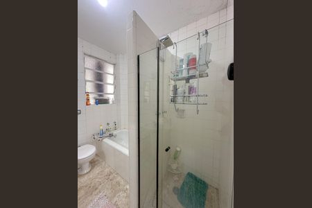 Apartamento à venda com 120m², 3 quartos e 1 vaga Apartamento à venda com 120m², 3 quartos e 1 vagaBanheiro