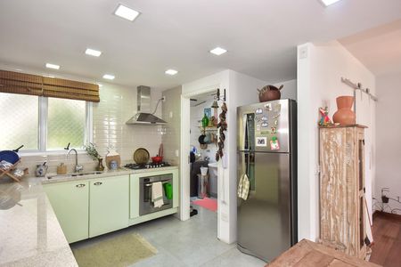 Apartamento para alugar com 112m², 2 quartos e 2 vagasCozinha