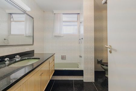 Apartamento para alugar com 161m², 3 quartos e 1 vagaBanheiro