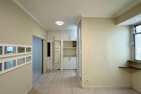 Sala de apartamento para alugar com 2 quartos, 80m² em Copacabana, Rio de Janeiro