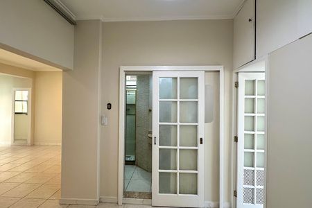 Corredor de apartamento para alugar com 2 quartos, 80m² em Copacabana, Rio de Janeiro