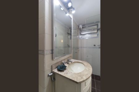 Apartamento para alugar com 130m², 2 quartos e 1 vagaBanheiro da Suíte