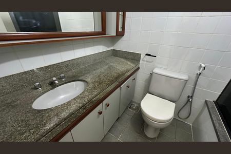 Apartamento para alugar com 108m², 3 quartos e 2 vagas Apartamento para alugar com 108m², 3 quartos e 2 vagasBanheiro da Suíte