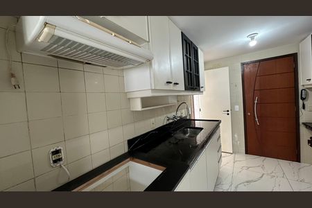 Apartamento para alugar com 108m², 3 quartos e 2 vagas Apartamento para alugar com 108m², 3 quartos e 2 vagasCozinha