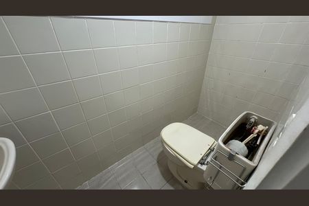 Apartamento para alugar com 108m², 3 quartos e 2 vagas Apartamento para alugar com 108m², 3 quartos e 2 vagasBanheiro de serviço