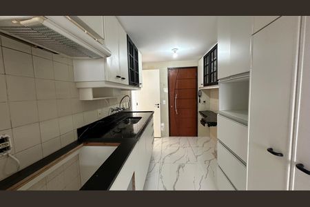 Apartamento para alugar com 108m², 3 quartos e 2 vagas Apartamento para alugar com 108m², 3 quartos e 2 vagasCozinha