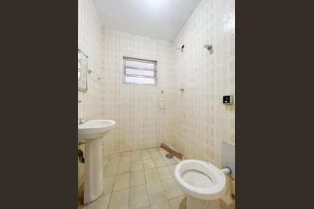 Casa para alugar com 150m², 2 quartos e sem vaga Casa para alugar com 150m², 2 quartos e sem vagaBanheiro