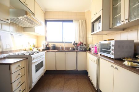 Apartamento à venda com 250m², 4 quartos e 4 vagasCozinha