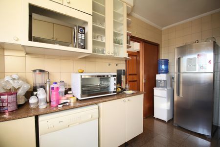 Apartamento à venda com 250m², 4 quartos e 4 vagasCozinha