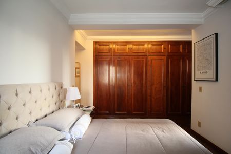 Apartamento à venda com 250m², 4 quartos e 4 vagasSuíte 1