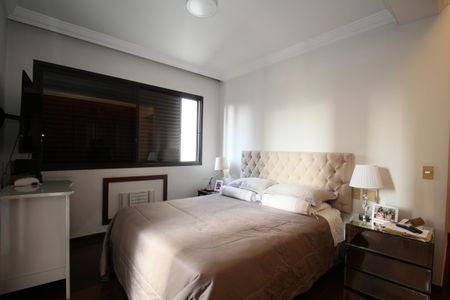 Apartamento à venda com 250m², 4 quartos e 4 vagasSuíte 1