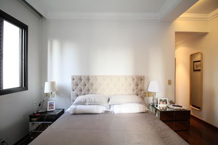 Apartamento à venda com 250m², 4 quartos e 4 vagasSuíte 1