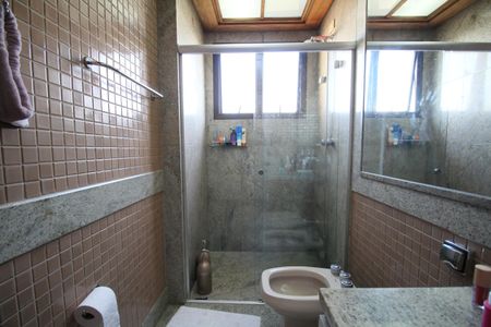 Apartamento à venda com 250m², 4 quartos e 4 vagasBanheiro da Suíte 3