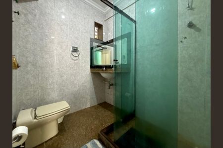 Apartamento para alugar com 141m², 4 quartos e sem vaga Apartamento para alugar com 141m², 4 quartos e sem vagaBanheiro social