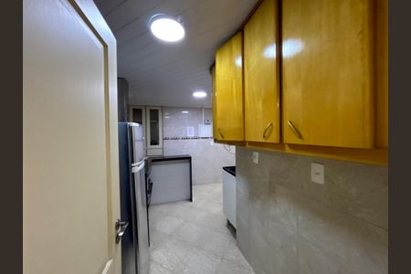 Apartamento para alugar com 141m², 4 quartos e sem vaga Apartamento para alugar com 141m², 4 quartos e sem vagaCozinha
