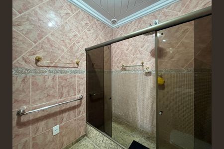 Apartamento para alugar com 141m², 4 quartos e sem vaga Apartamento para alugar com 141m², 4 quartos e sem vagaBanheiro da Suíte
