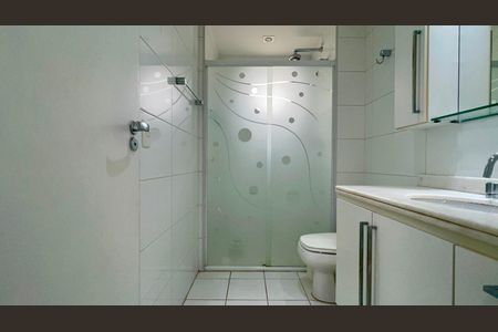 Apartamento para alugar com 89m², 2 quartos e 2 vagas Apartamento para alugar com 89m², 2 quartos e 2 vagasBanheiro da Suíte 1