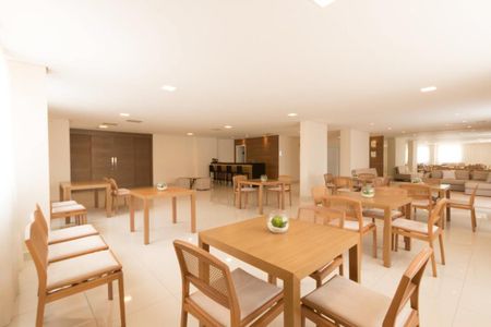Apartamento para alugar com 73m², 2 quartos e 2 vagas Apartamento para alugar com 73m², 2 quartos e 2 vagasÁrea comum - Salão de festas