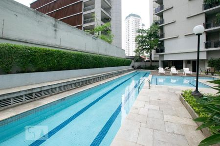 Apartamento à venda com 97m², 1 quarto e 2 vagasÁrea comum - Piscina