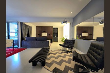 Apartamento à venda com 97m², 1 quarto e 2 vagasSala