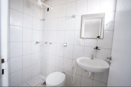Studio para alugar com 30m², 1 quarto e sem vaga Studio para alugar com 30m², 1 quarto e sem vagaBanheiro social
