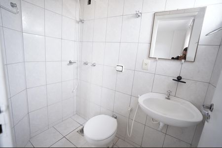 Studio para alugar com 30m², 1 quarto e sem vaga Studio para alugar com 30m², 1 quarto e sem vagaBanheiro social