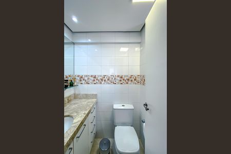 Apartamento à venda com 97m², 3 quartos e 2 vagas Apartamento à venda com 97m², 3 quartos e 2 vagasBanheiro da Suíte
