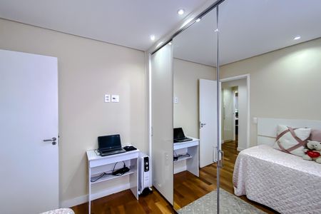 Apartamento à venda com 97m², 3 quartos e 2 vagas Apartamento à venda com 97m², 3 quartos e 2 vagasQuarto