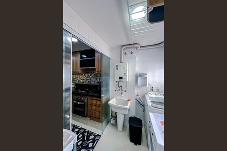 Apartamento à venda com 97m², 3 quartos e 2 vagas Apartamento à venda com 97m², 3 quartos e 2 vagasÁrea de Serviço