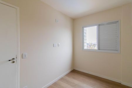 Quarto 1 de apartamento à venda com 2 quartos, 57m² em Jardim Flor da Montanha, Guarulhos