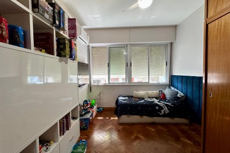 Quarto 1 de apartamento à venda com 4 quartos, 200m² em Ipanema , Rio de Janeiro