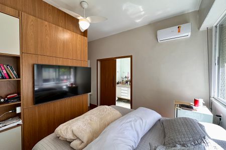 Apartamento à venda com 200m², 4 quartos e 1 vaga Apartamento à venda com 200m², 4 quartos e 1 vagaQuarto 2 - Suíte