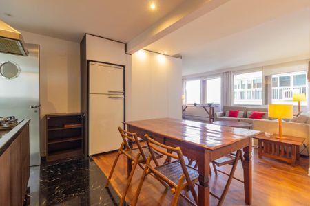 Cozinha de apartamento para alugar com 2 quartos, 105m² em Paraíso, São Paulo