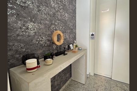 Apartamento à venda com 105m², 3 quartos e 2 vagas Apartamento à venda com 105m², 3 quartos e 2 vagashall privativo