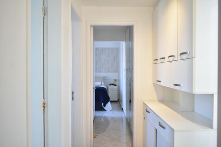 Apartamento à venda com 105m², 3 quartos e 2 vagasCorredor
