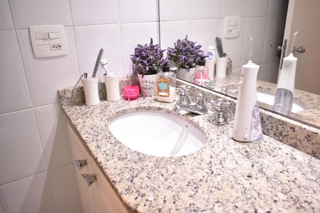 Apartamento à venda com 105m², 3 quartos e 2 vagasBanheiro da Suíte