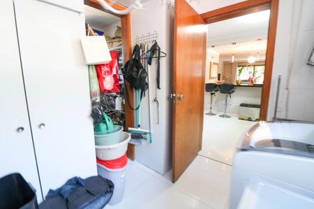 Apartamento à venda com 147m², 4 quartos e 2 vagasÁrea de Serviço