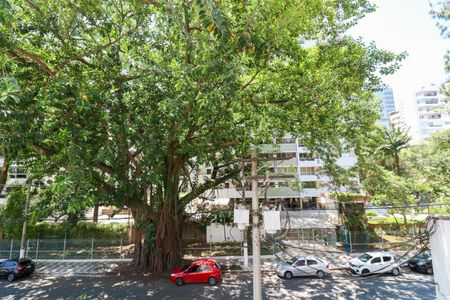 Apartamento à venda com 147m², 4 quartos e 2 vagasVaranda