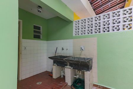 Casa para alugar com 220m², 5 quartos e 2 vagasÁrea de Serviço