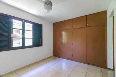 Casa para alugar com 220m², 5 quartos e 2 vagasSuíte