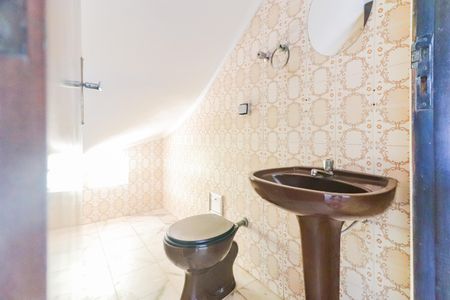 Casa para alugar com 220m², 5 quartos e 2 vagasLavabo