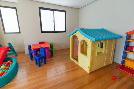 Apartamento para alugar com 92m², 2 quartos e 2 vagas Apartamento para alugar com 92m², 2 quartos e 2 vagasÁrea comum - Brinquedoteca