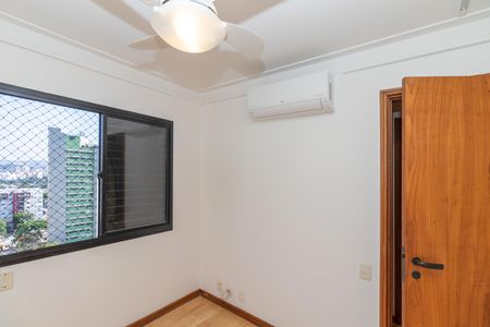 Apartamento para alugar com 92m², 2 quartos e 2 vagas Apartamento para alugar com 92m², 2 quartos e 2 vagasQuarto