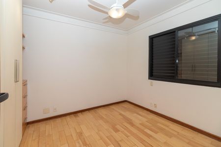 Apartamento para alugar com 92m², 2 quartos e 2 vagas Apartamento para alugar com 92m², 2 quartos e 2 vagasQuarto