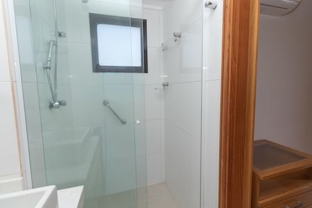 Apartamento para alugar com 92m², 2 quartos e 2 vagas Apartamento para alugar com 92m², 2 quartos e 2 vagasBanheiro da Suíte
