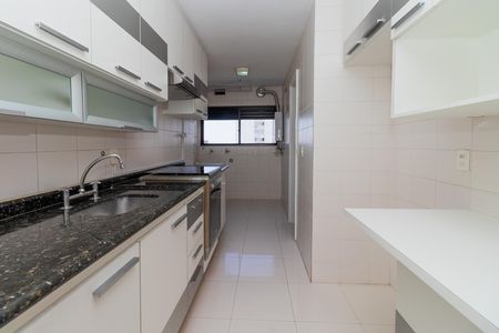 Apartamento para alugar com 92m², 2 quartos e 2 vagas Apartamento para alugar com 92m², 2 quartos e 2 vagasCozinha