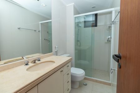 Apartamento para alugar com 92m², 2 quartos e 2 vagas Apartamento para alugar com 92m², 2 quartos e 2 vagasBanheiro social