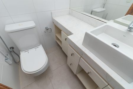 Apartamento para alugar com 92m², 2 quartos e 2 vagas Apartamento para alugar com 92m², 2 quartos e 2 vagasBanheiro da Suíte