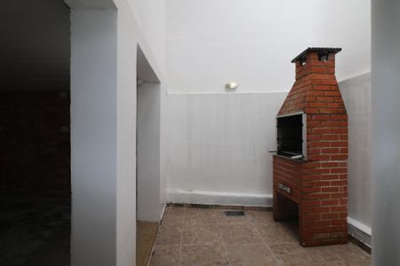 Casa à venda com 112m², 2 quartos e 1 vaga Casa à venda com 112m², 2 quartos e 1 vagaQuintal - Churrasqueira - Area de Serviço