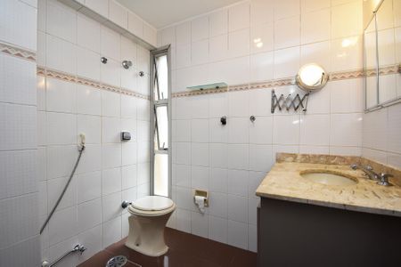 Apartamento para alugar com 130m², 4 quartos e 2 vagasbanheiro corredor